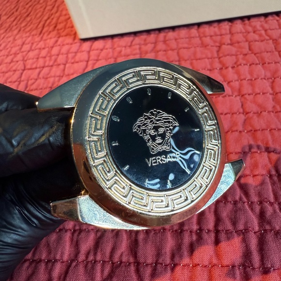 Versace Gold-tone Medusa Head belt buckle - Picture 2 of 7